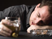Спиртное вызывает преходящую эректильную дисфункцию на многие месяцы