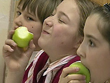 Диетологи рассказали, как правильно питаться школьникам