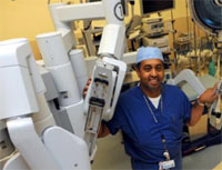 Роботы позволяют проводить гистерэктомию без рубца у некоторых женщин