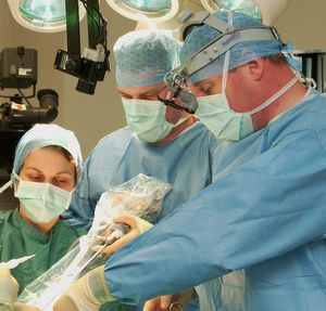 Челябинские хирурги спасли единственную почку пациенту, удалив четыре опухоли 