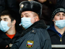 Онищенко:маски не только защищают от инфекции, но и делают женщин загадочнее
