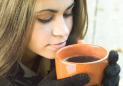 Ежедневная чашка кофе делает людей оптимистами