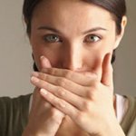 Жидкости для полоскания рта портят зубы