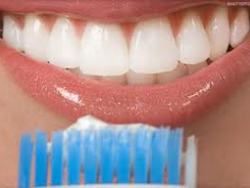 Швейцарские ученые чистят зубы с помощью нанотехнологий