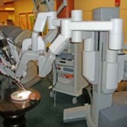 В Петербурге впервые удалят аневризму с помощью робота