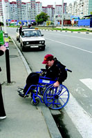 Правительство РФ разработает специальную программку снабжения автотранспортом инвалидов-колясочников, сообщил Путин
