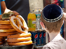 Израиль лишит население дешевых и вредных продуктов питания