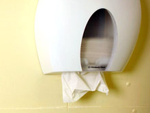 Бумажные полотенца признаны разносчиками опасных бактерий