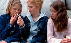 Курение девочек-подростков снижает у них плотность костной ткани