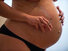 Вредные привычки мамы снижают качество спермы у сына, показал анализ
