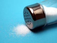 Отказ от соли вреден для здоровья, установили специалисты