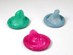 В Европе начнут продавать повышающие потенцию презервативы