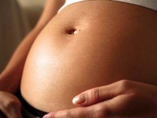 Предпосылкой заболевания легких у ребенка может стать курение во время беременности
