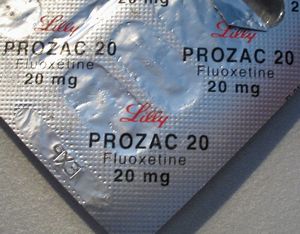 Компания «Эли Лилли» отмечает 25-летие запуска антидепрессанта «Прозак» 