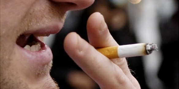 Курильщики чаще страдают от инсульта до выхода на пенсию