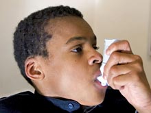 Детские инфекции подталкивают ребенка к астме, показало исследование