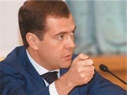 Медведев напомнил об ответственности за детские сады
