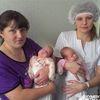 Алтайские медики успешно провели операцию по разделению сиамских близнецов