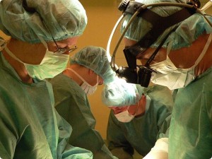 Уникальная операция сургутских кардиологов спасла жизнь новорожденному