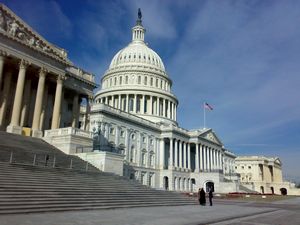 США: Сенат отклонил приватизацию Medicare 