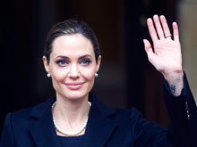 Анджелина Джоли показала своим примером, как можно избежать рака