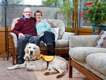 Шотландия готовит специальных собак для больных деменцией