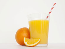 Апельсиновый сок - лучший выбор для завтрака, доказал эксперимент