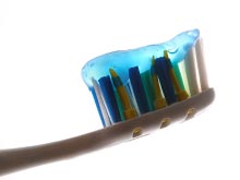 Фторирование зубов может спасти ситуацию, хотя бы на время