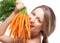 Употребление овощей и фруктов даст эффект загара