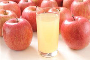 Яблочный сок предотвращает старение