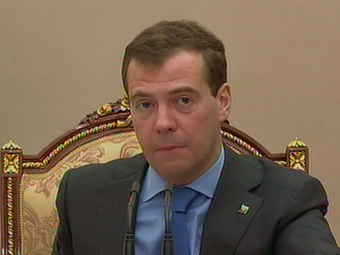 Медведев утвердил создание медицинской информсистемы и выплаты сельским врачам