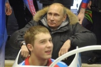 Путин посетил Российский научный центр Путин посетил Российский научный центр