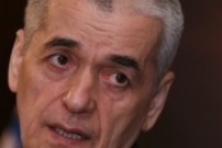 Геннадий Онищенко считает, что необходимо начать с запрета брендирования пачек сигарет Геннадий Онищенко считает, что необходимо начать с запрета брендирования пачек сигарет