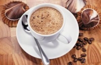 Кофе снимает хроническую боль у офисных работников