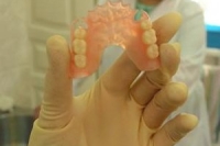 Для чего нужны и какие существуют зубные протезы?