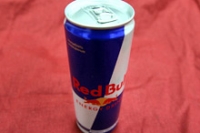 Китай нашел в энергетиках Red Bull запрещенные вещества Китай нашел в энергетиках Red Bull запрещенные вещества