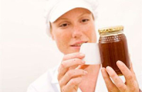 Женские болезни излечит мед