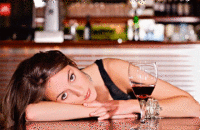 Замужние женщины пьют больше алкоголя — ученые