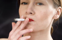 Курильщики чаще испытывают боль, показало исследование