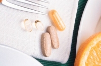 Прием витаминов провоцирует вести нездоровый образ жизни