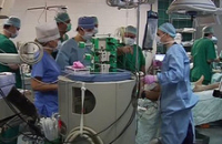 В Новосибирске оперирует робот-хирург