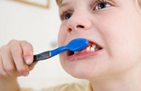 Доказано: зубные пасты и полоскания не спасают от кариеса