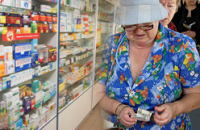 Минздрав счел преждевременным обсуждение продажи лекарств в магазинах
