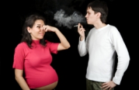 Пассивное курение может увеличивать вероятность преждевременных родов