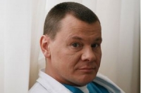 Жизнь в одиночестве повышает риск смерти от пьянства Жизнь в одиночестве повышает риск смерти от пьянства