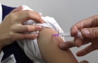 Вакцина от вируса папилломы выручает от рака шейки матки даже тех, кто не прививался
