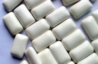 Отсутствие сахара в жвачке не гарантирует ее безопасность для зубов