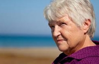 Одиночество связано с повышенным риском развития деменции