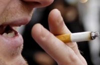Курильщики чаще страдают от инсульта до выхода на пенсию