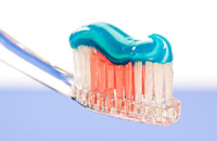 Зубная паста в большом объеме вредна для здоровья